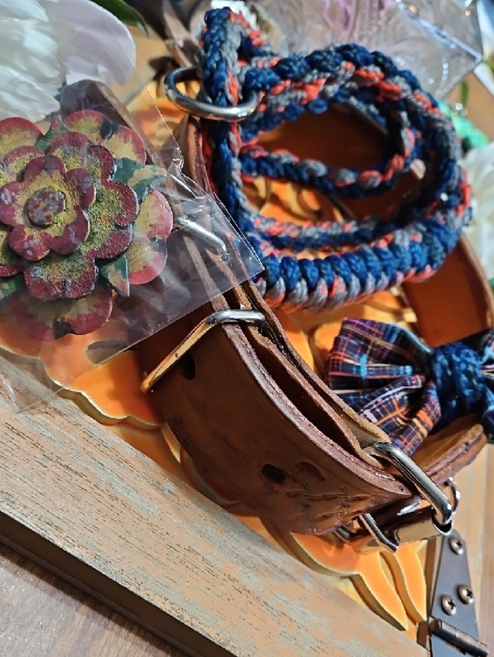 Hand Crafted By @CHIWADDLES Quality Dog Collars, Leashes, Bow Ties&Flowers NEW - Picture 13 of 14